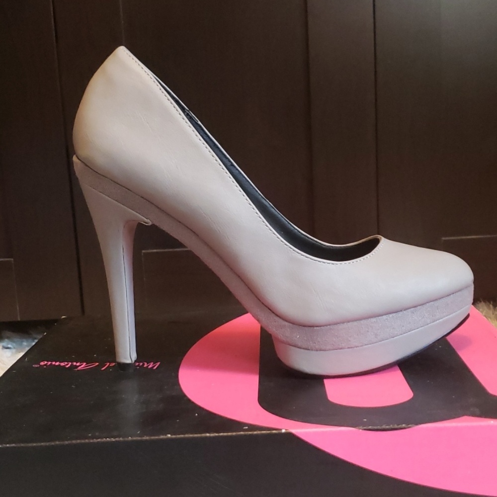 Grey Michael Antontio heels
